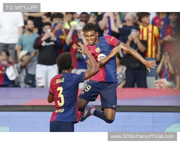 巴萨3-0大胜马洛卡，莱万先拔头筹亚马尔世界波破门