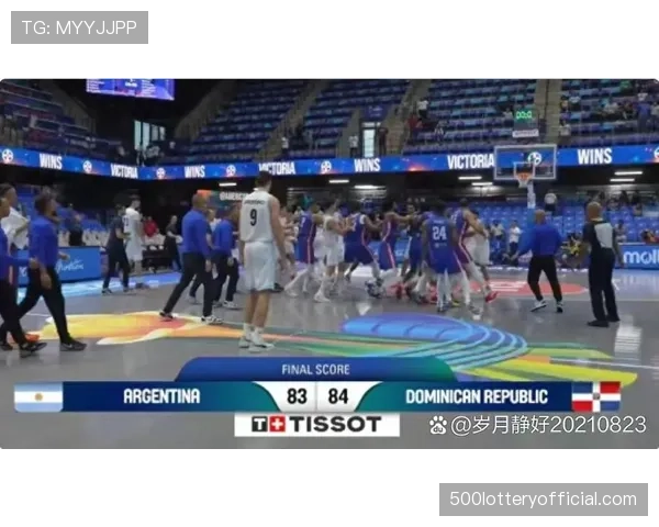 第三节冲突：双方球员发生推搡，两名球员被吹罚技术犯规